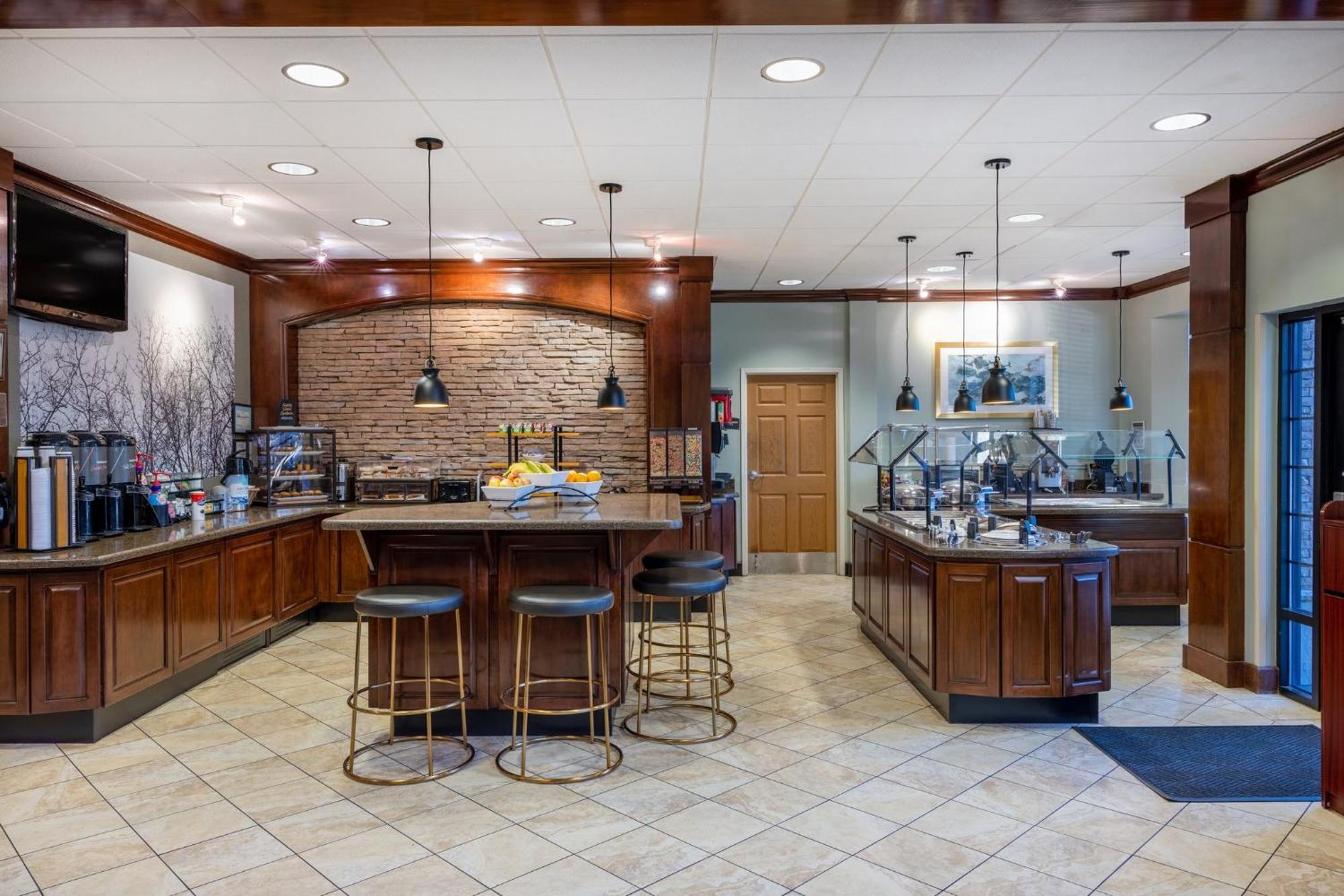 Staybridge Suites Wilmington East By Ihg Экстерьер фото